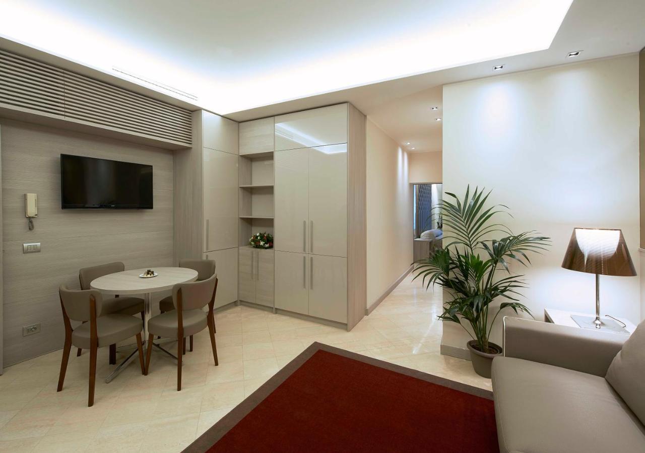 Harry'S Bar Trevi Luxury Apartments - Mignanelli Рим Екстер'єр фото